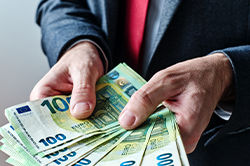 Frais de justice : la commande publique ne joue pas bien son rôle