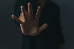 Cahier des charges contradictoire dans un marché public&nbsp;: procédure de passation annulée