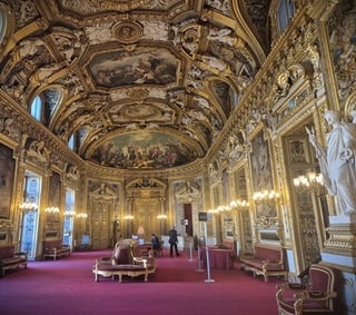 une_senat_1